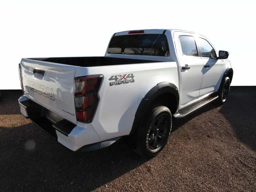 Isuzu D-Max Double Cab 4x4 V-Cross 01/2026-photo-3