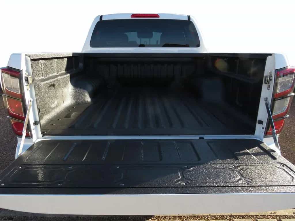 Isuzu D-Max Double Cab 4x4 V-Cross 01/2026-photo-5