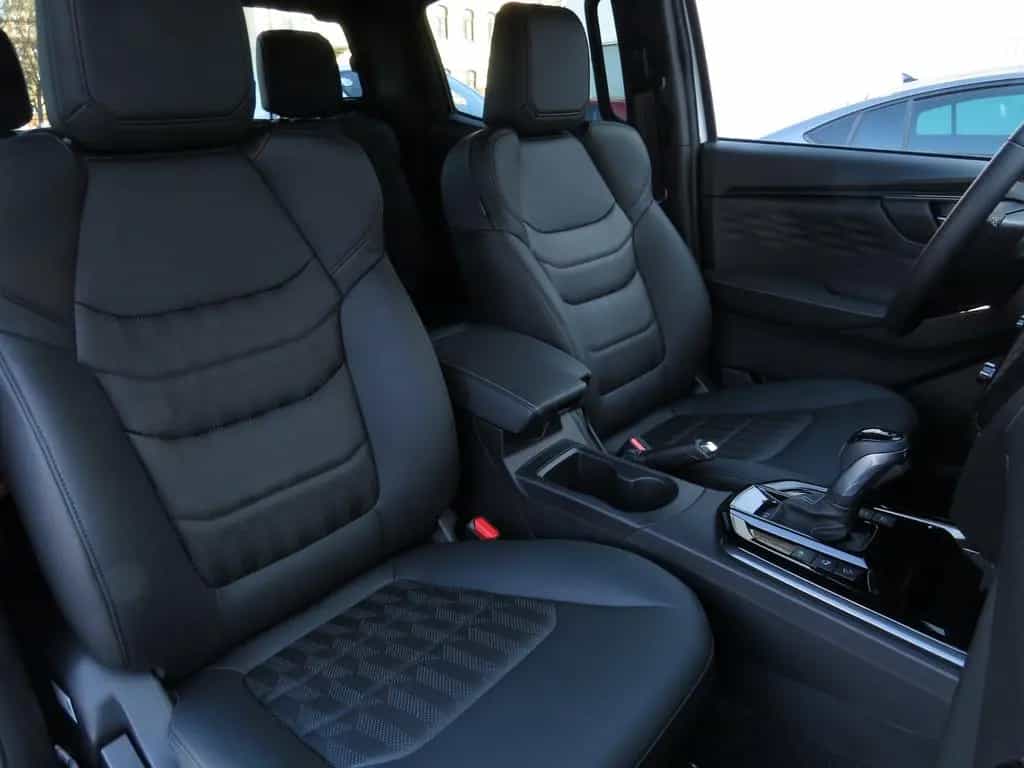 Isuzu D-Max Double Cab 4x4 V-Cross 01/2026-photo-7