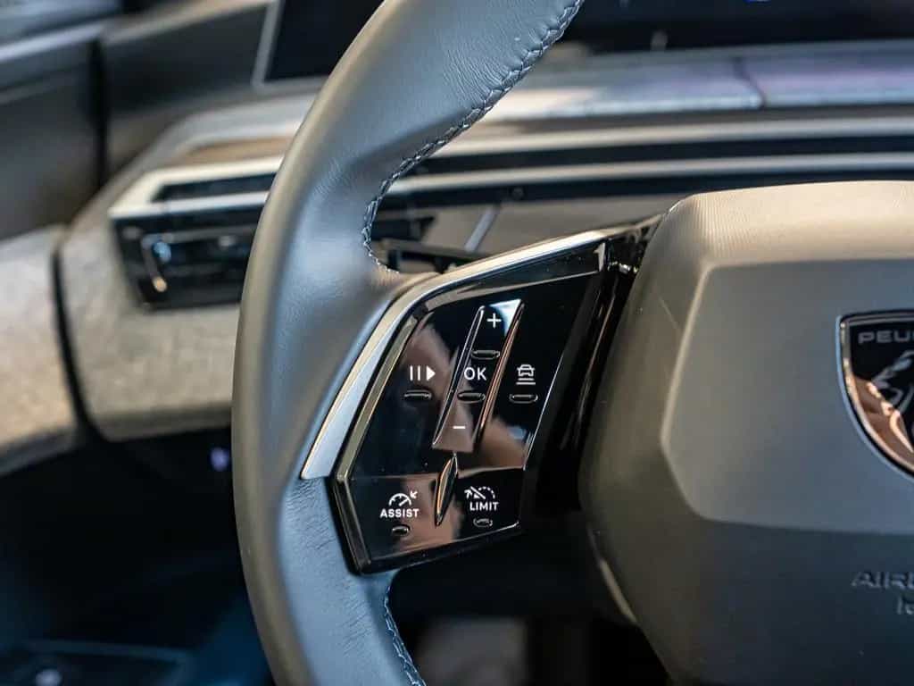 Peugeot 5008 ALLURE BUSINESS HYBRID 145 e-DSC6 7-SITZER 12/2025-photo-15