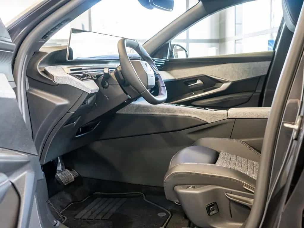 Peugeot 5008 ALLURE BUSINESS HYBRID 145 e-DSC6 7-SITZER 12/2025-photo-21
