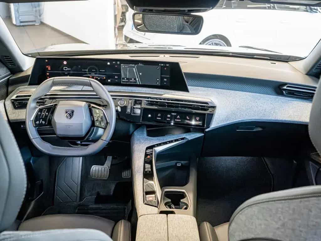 Peugeot 5008 ALLURE BUSINESS HYBRID 145 e-DSC6 7-SITZER 12/2025-photo-7