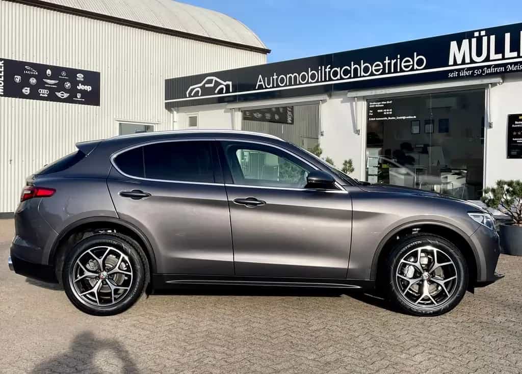 Alfa Romeo Stelvio 2.0  Q4 Autom. TOPAUSST.+Alle Insp.+2.HD 06/2019-photo-2