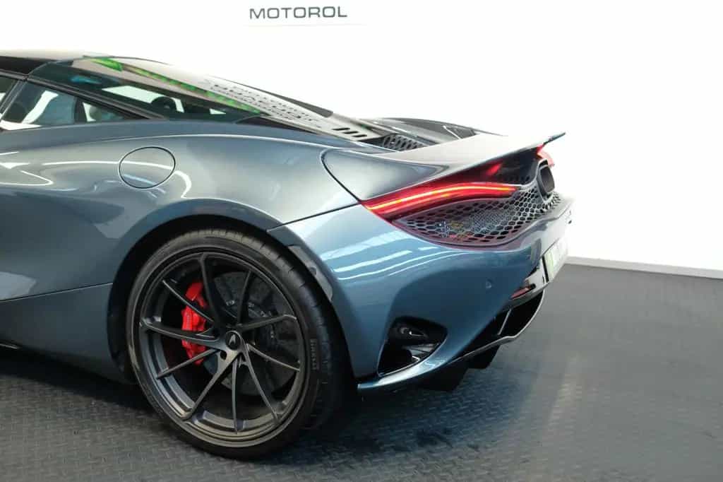 McLaren 750S Coupé Performance/CARBON/LIFT/RACING SE/B&W 09/2023-photo-8