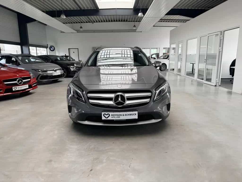 Mercedes-Benz GLA-Class 200 STYLE AUTOMATIK+NAVI+XENON+E-HECKKLAPPE+ 07/2016-photo-1