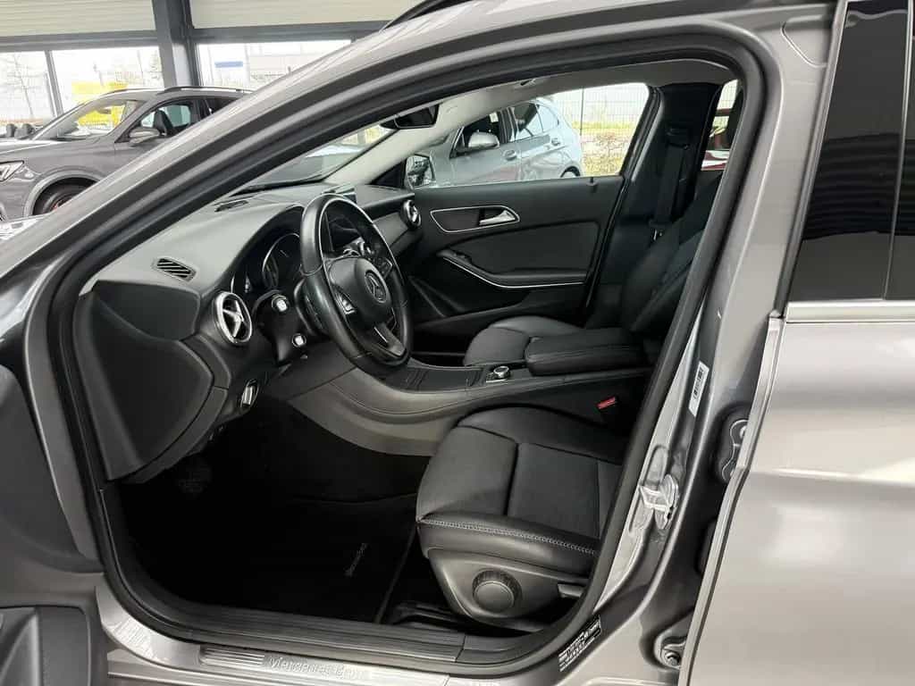 Mercedes-Benz GLA-Class 200 STYLE AUTOMATIK+NAVI+XENON+E-HECKKLAPPE+ 07/2016-photo-12