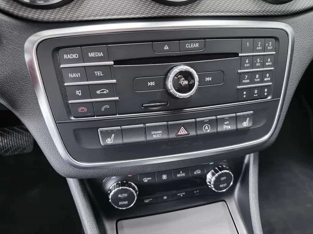 Mercedes-Benz GLA-Class 200 STYLE AUTOMATIK+NAVI+XENON+E-HECKKLAPPE+ 07/2016-photo-17