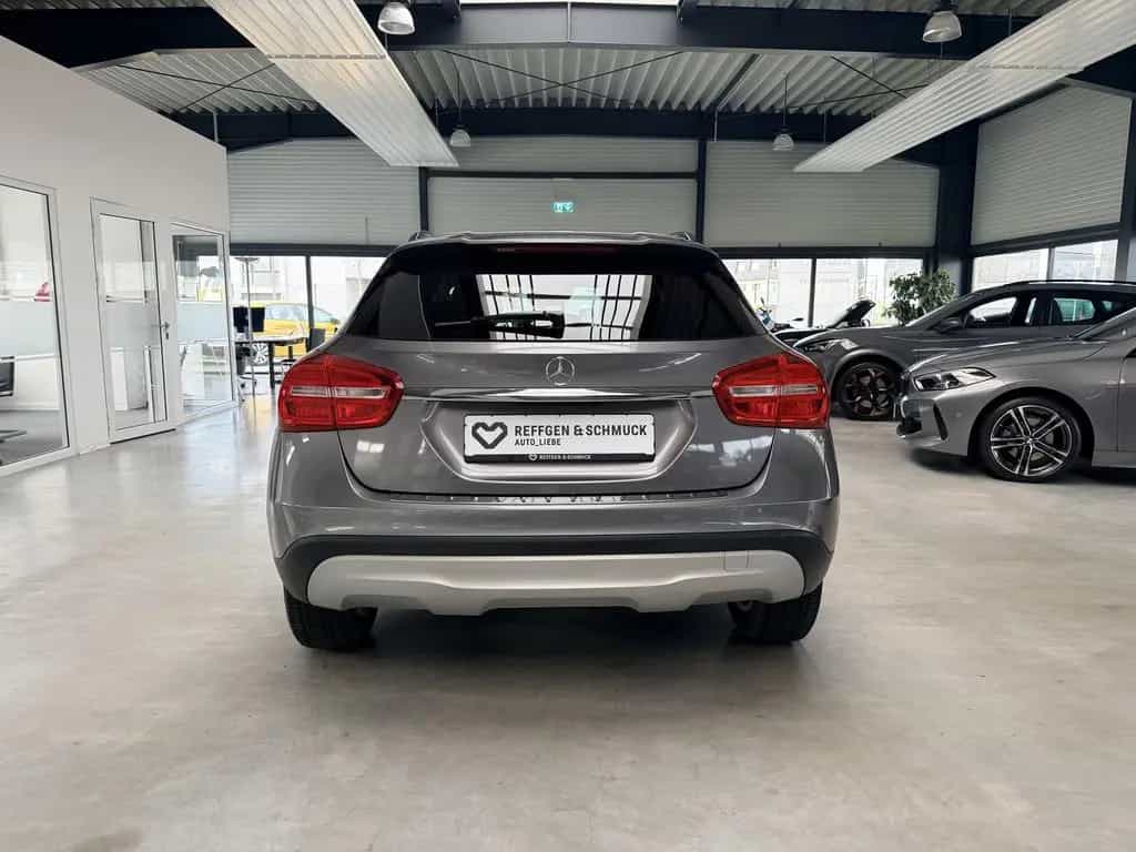Mercedes-Benz GLA-Class 200 STYLE AUTOMATIK+NAVI+XENON+E-HECKKLAPPE+ 07/2016-photo-2