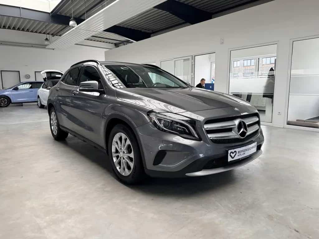 Mercedes-Benz GLA-Class 200 STYLE AUTOMATIK+NAVI+XENON+E-HECKKLAPPE+ 07/2016-photo-21