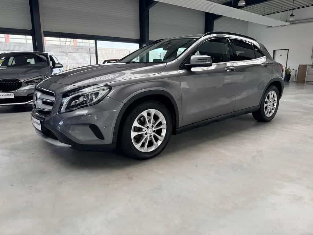 Mercedes-Benz GLA-Class 200 STYLE AUTOMATIK+NAVI+XENON+E-HECKKLAPPE+ 07/2016-photo-27