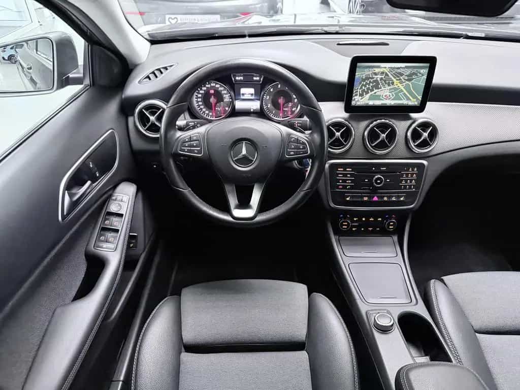 Mercedes-Benz GLA-Class 200 STYLE AUTOMATIK+NAVI+XENON+E-HECKKLAPPE+ 07/2016-photo-5