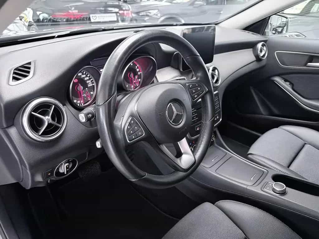 Mercedes-Benz GLA-Class 200 STYLE AUTOMATIK+NAVI+XENON+E-HECKKLAPPE+ 07/2016-photo-6