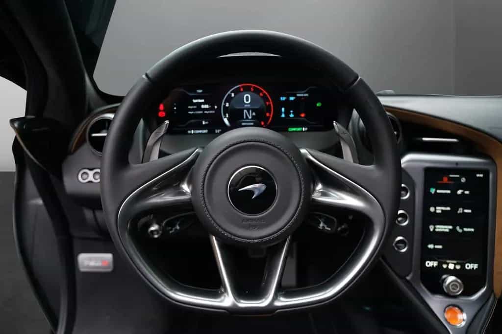 McLaren 750S Coupé I TechLux I B&W 07/2025-photo-14