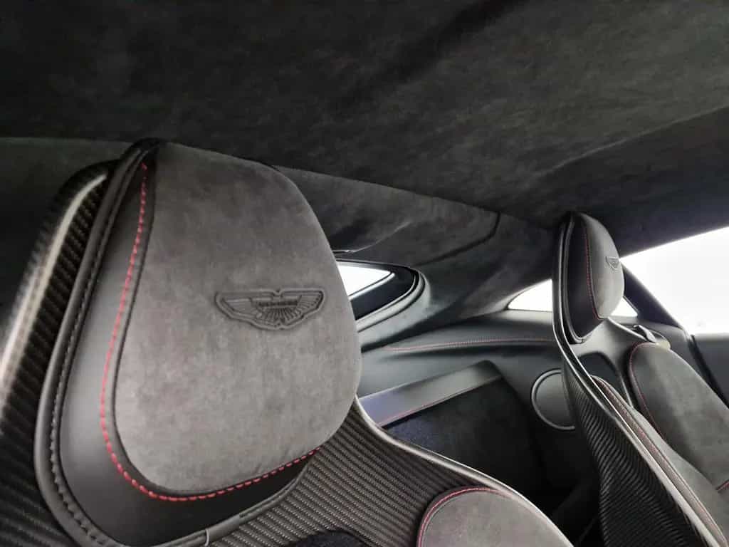 Aston Martin V8 Vantage F1 Carbon Performance Sitze 05/2023-photo-10