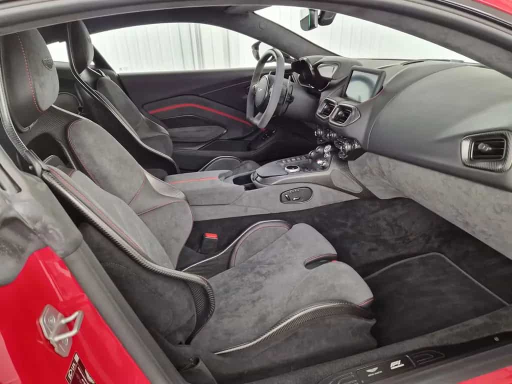 Aston Martin V8 Vantage F1 Carbon Performance Sitze 05/2023-photo-9