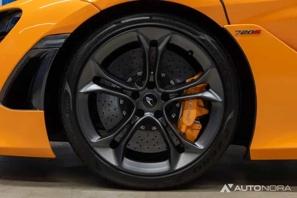 McLaren 720S Performance 12/2019-photo-17