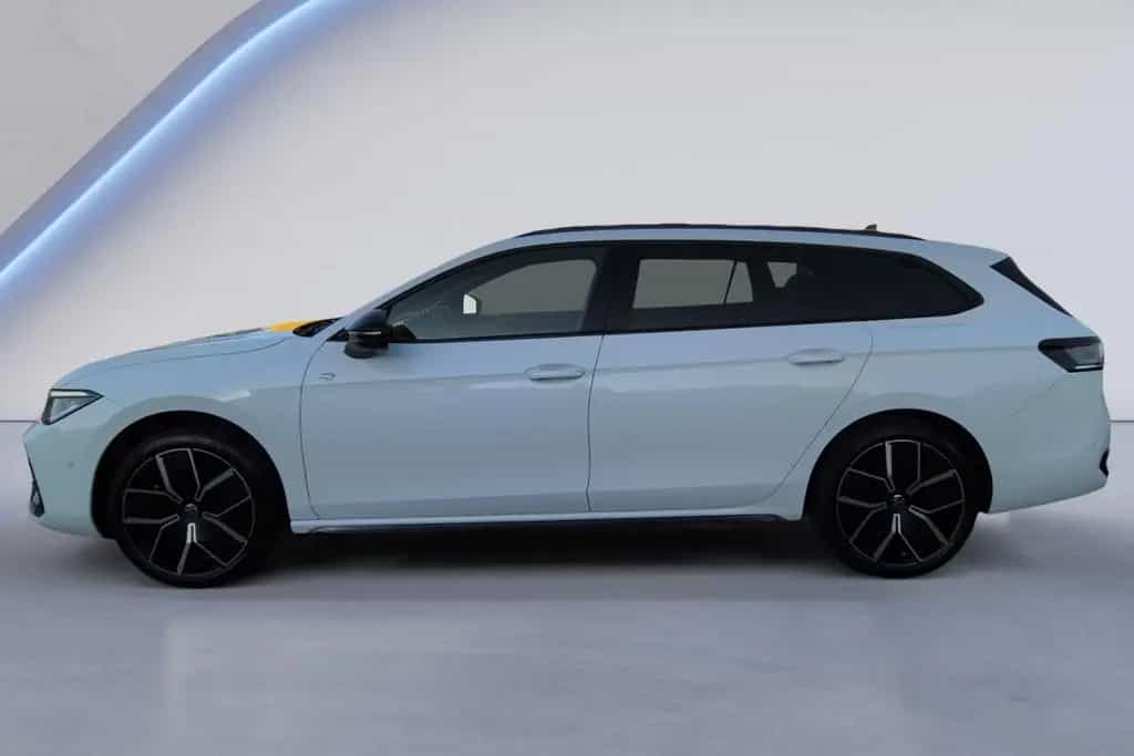 Volkswagen Passat R-Line 2.0 TDI 4MO DSG LED LEDER ALU null-photo-1