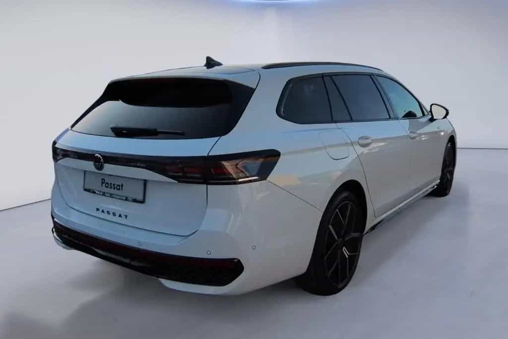 Volkswagen Passat R-Line 2.0 TDI 4MO DSG LED LEDER ALU null-photo-4