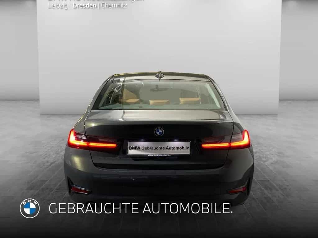 BMW 3 Series 318i Limousine Sport Line AHK LiveCockpitProf 04/2022-photo-4