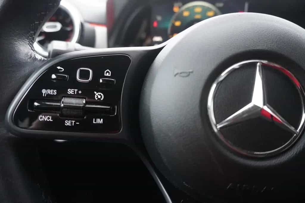 Mercedes-Benz A 180 A180 Kamera Leder Navi LED Digitales Cockpit 11/2018-photo-18