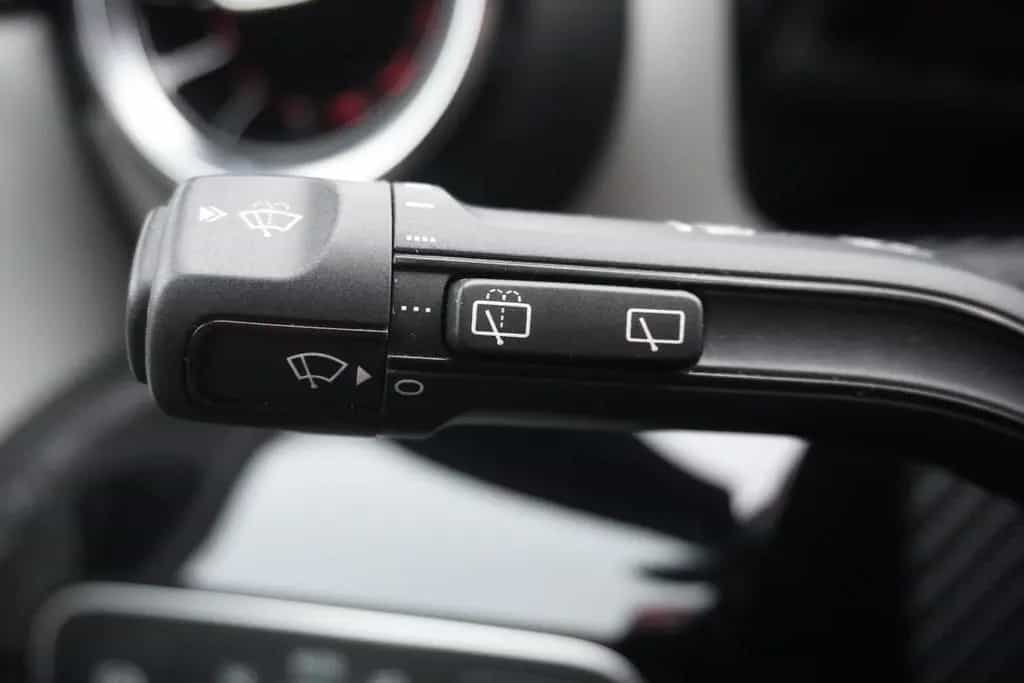 Mercedes-Benz A 180 A180 Kamera Leder Navi LED Digitales Cockpit 11/2018-photo-19