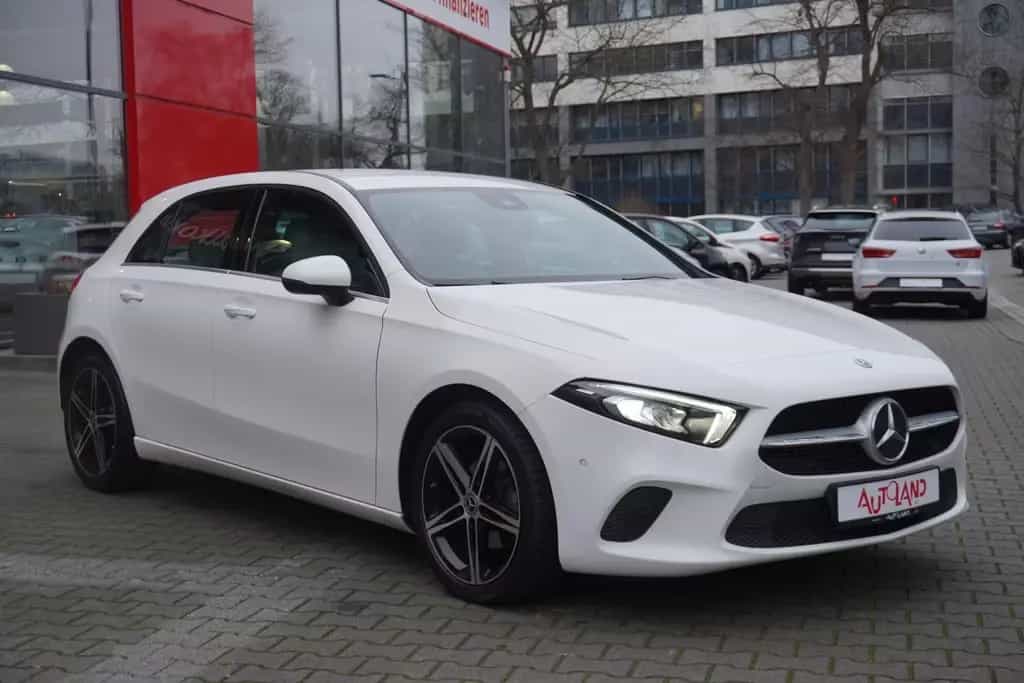 Mercedes-Benz A 180 A180 Kamera Leder Navi LED Digitales Cockpit 11/2018-photo-3