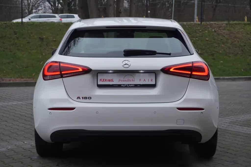 Mercedes-Benz A 180 A180 Kamera Leder Navi LED Digitales Cockpit 11/2018-photo-6