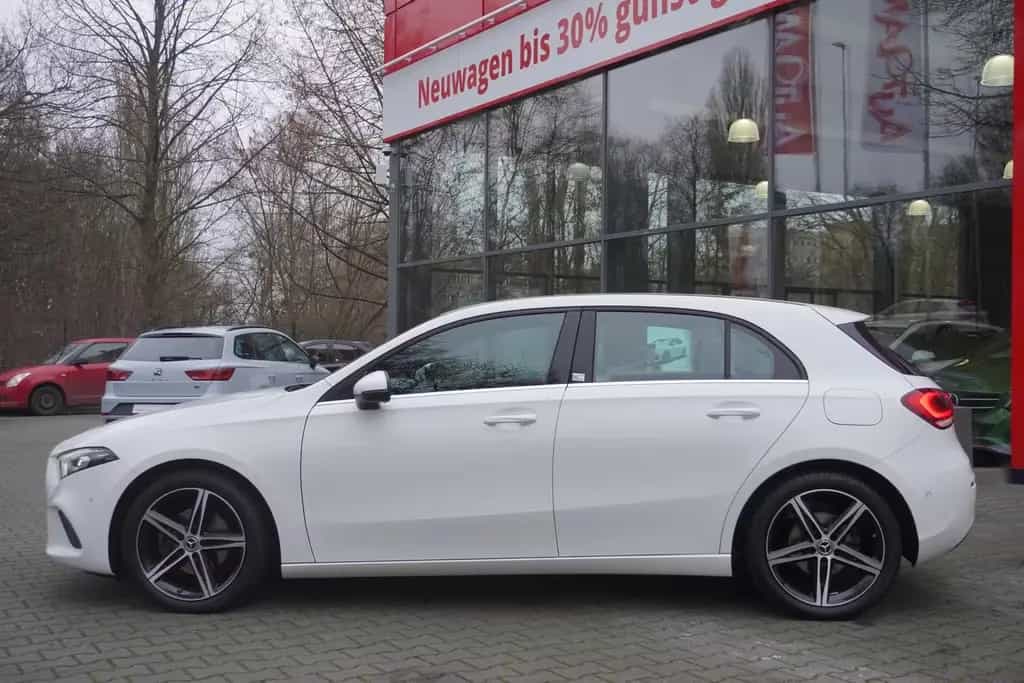 Mercedes-Benz A 180 A180 Kamera Leder Navi LED Digitales Cockpit 11/2018-photo-8