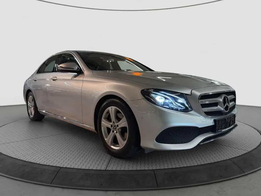 Mercedes-Benz E-Class 200 Avantgarde*LED*Navi*Klimaauto*Kamera 03/2018-photo-6