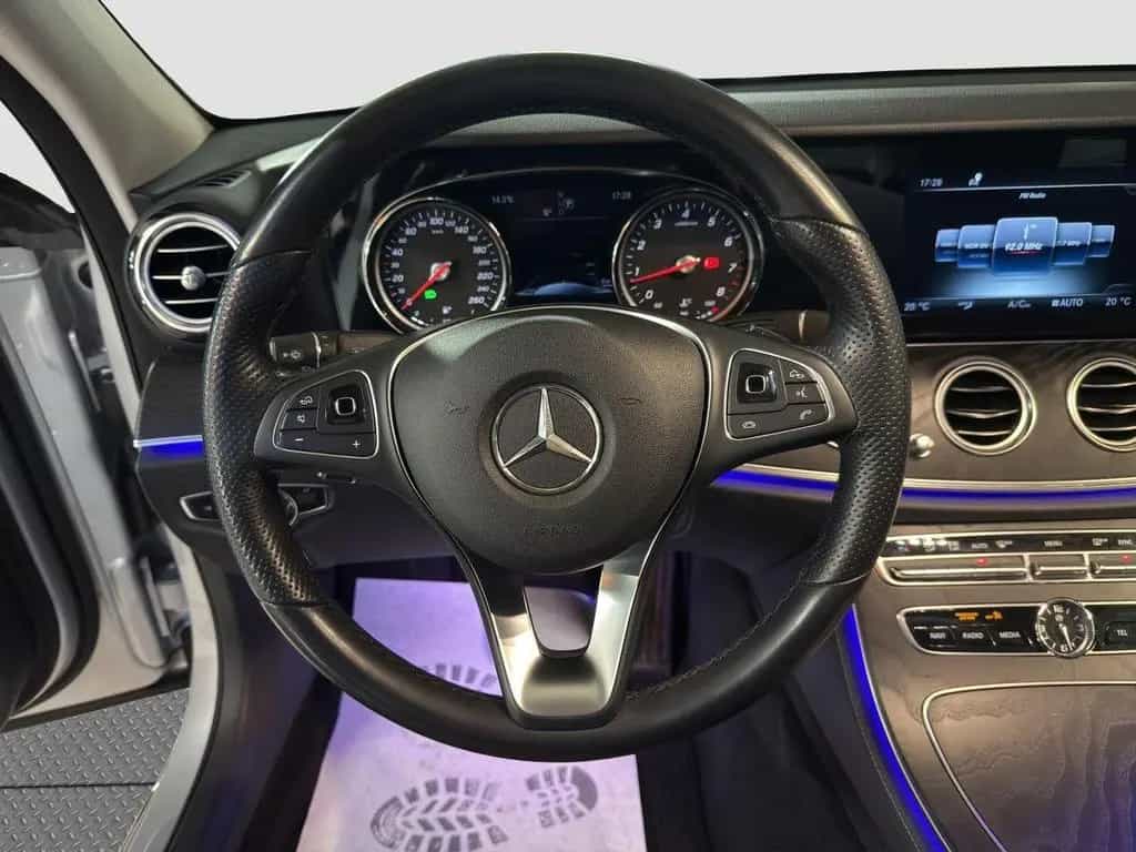 Mercedes-Benz E-Class 200 Avantgarde*LED*Navi*Klimaauto*Kamera 03/2018-photo-8