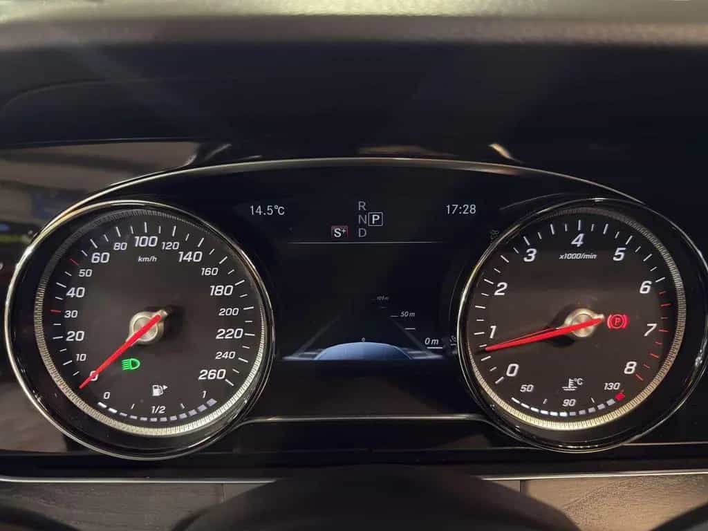 Mercedes-Benz E-Class 200 Avantgarde*LED*Navi*Klimaauto*Kamera 03/2018-photo-9