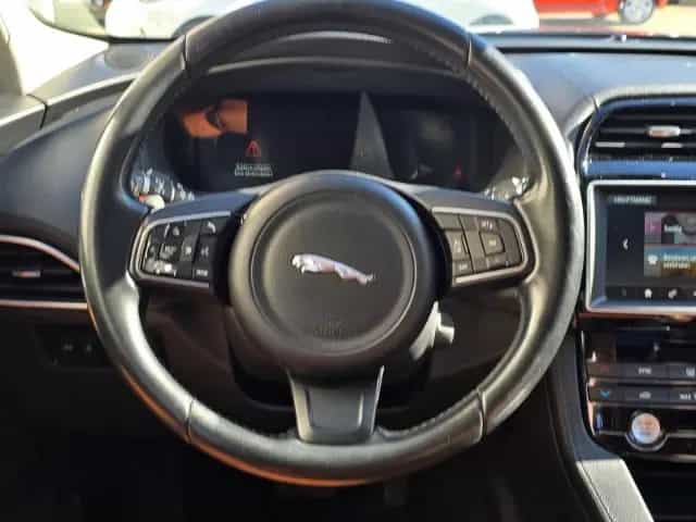 Jaguar F-Pace Portfolio AWD 20d 09/2016-photo-11
