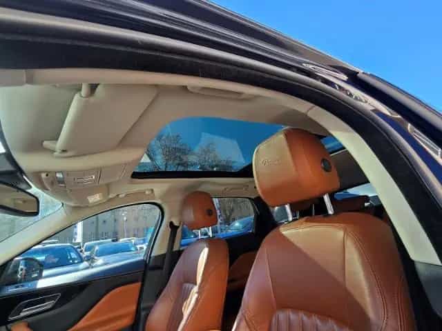 Jaguar F-Pace Portfolio AWD 20d 09/2016-photo-16