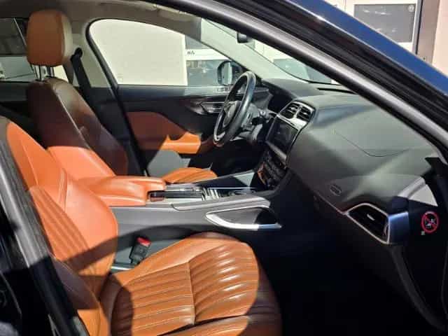 Jaguar F-Pace Portfolio AWD 20d 09/2016-photo-9