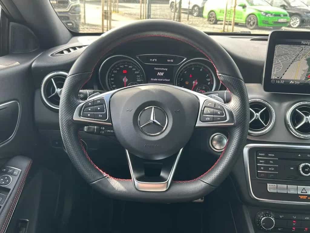 Mercedes-Benz CLA 200 Shooting Brake CLA200 ShootingBrake AMG-Line DCT Night LED Navi 02/2019-photo-13