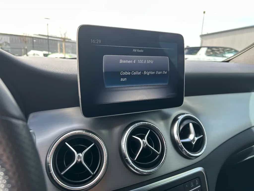 Mercedes-Benz CLA 200 Shooting Brake CLA200 ShootingBrake AMG-Line DCT Night LED Navi 02/2019-photo-17