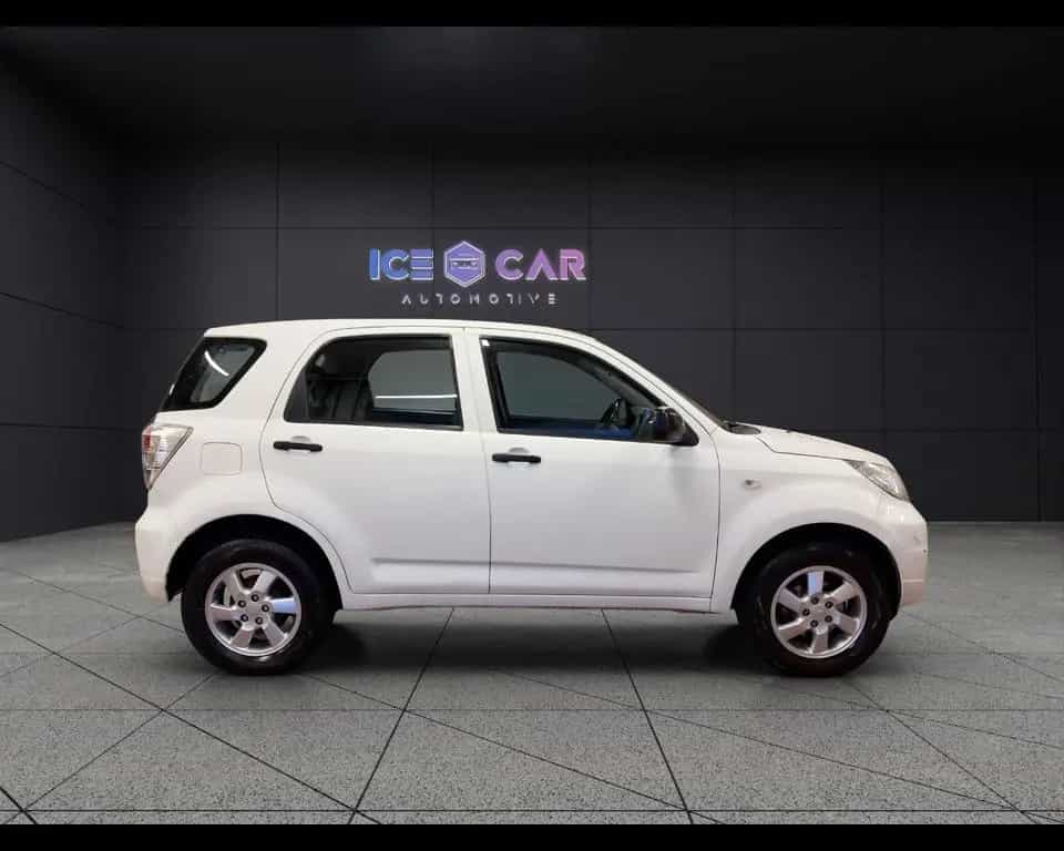 Daihatsu Terios Terios 1.5 2WD B Easy Five 08/2012-photo-3