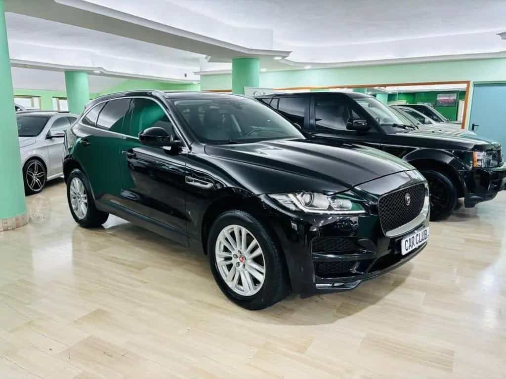 Jaguar F-Pace 2.0d 180hp AWD Motore 0 Km 01/2019-photo-2