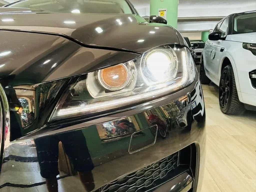 Jaguar F-Pace 2.0d 180hp AWD Motore 0 Km 01/2019-photo-7