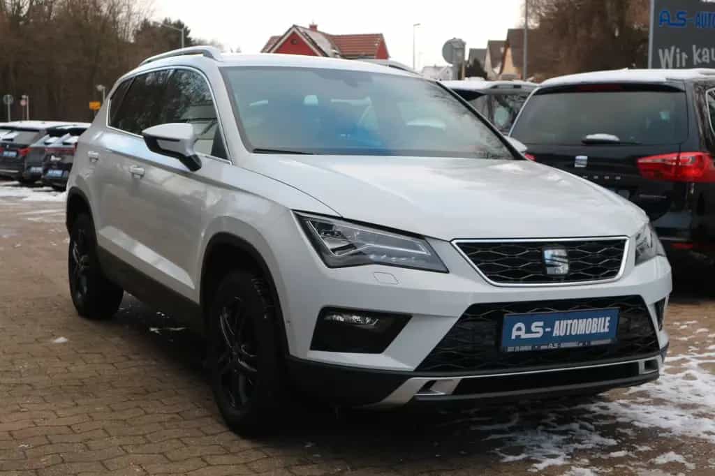Seat Ateca Xcellence *2.HD/DSG/ALCANTARA/RFK/NAV/LED* 03/2019-photo-0
