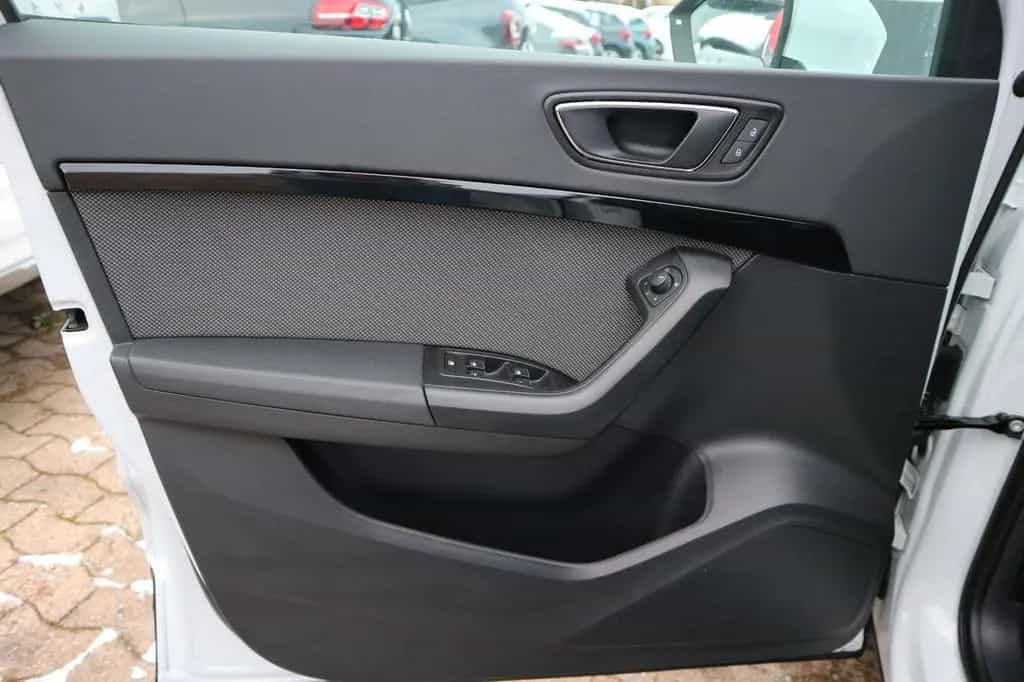 Seat Ateca Xcellence *2.HD/DSG/ALCANTARA/RFK/NAV/LED* 03/2019-photo-8
