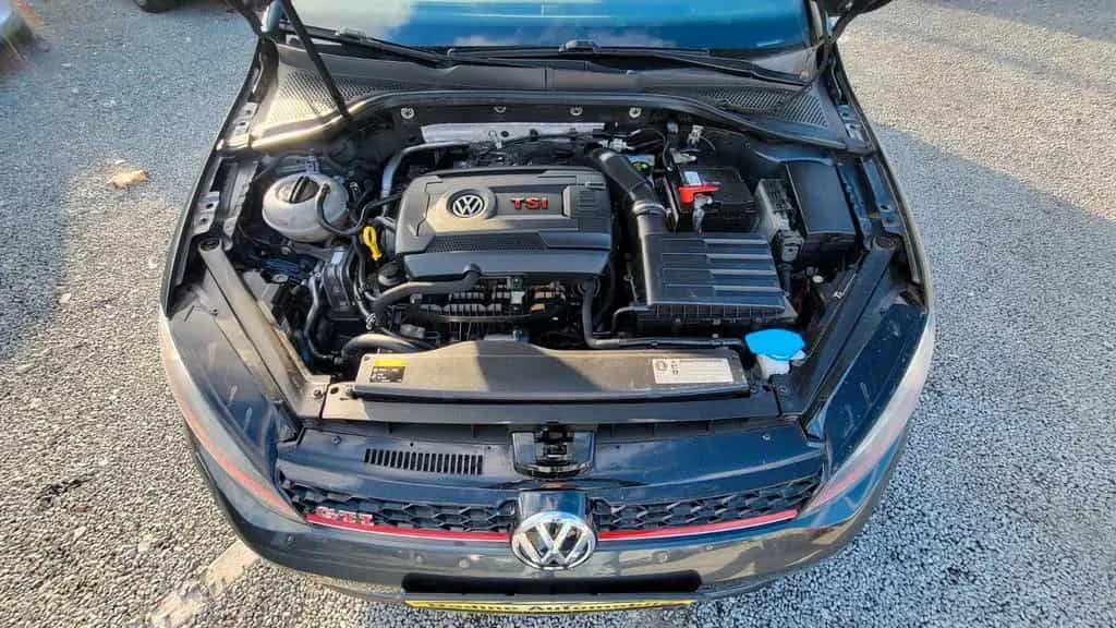 Volkswagen Golf VII Lim. GTI Performance BMT 04/2014-photo-15