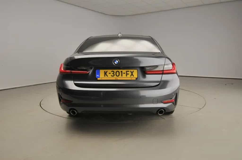 BMW 3 Series 318 3 Serie Sedan 318d | LED | navi | Active cru 12/2020-photo-2