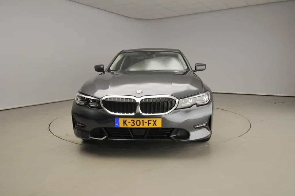 BMW 3 Series 318 3 Serie Sedan 318d | LED | navi | Active cru 12/2020-photo-4