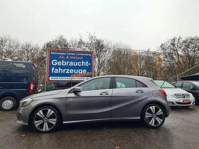 Mercedes-Benz A-Class 180 Leder-Nappa/LED/Navi/Kamera/Sitzh. 01/2017-photo-31