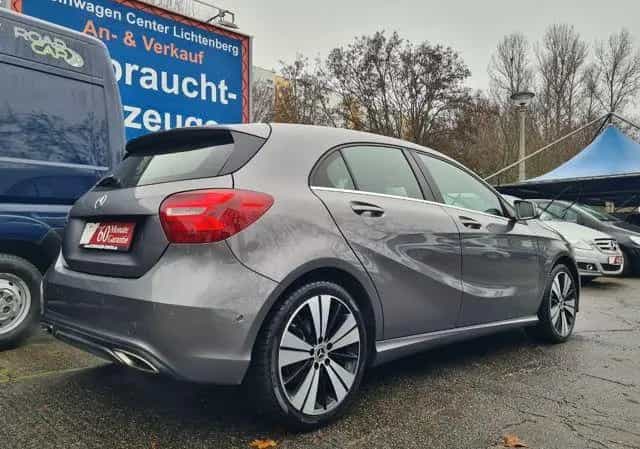 Mercedes-Benz A-Class 180 Leder-Nappa/LED/Navi/Kamera/Sitzh. 01/2017-photo-35