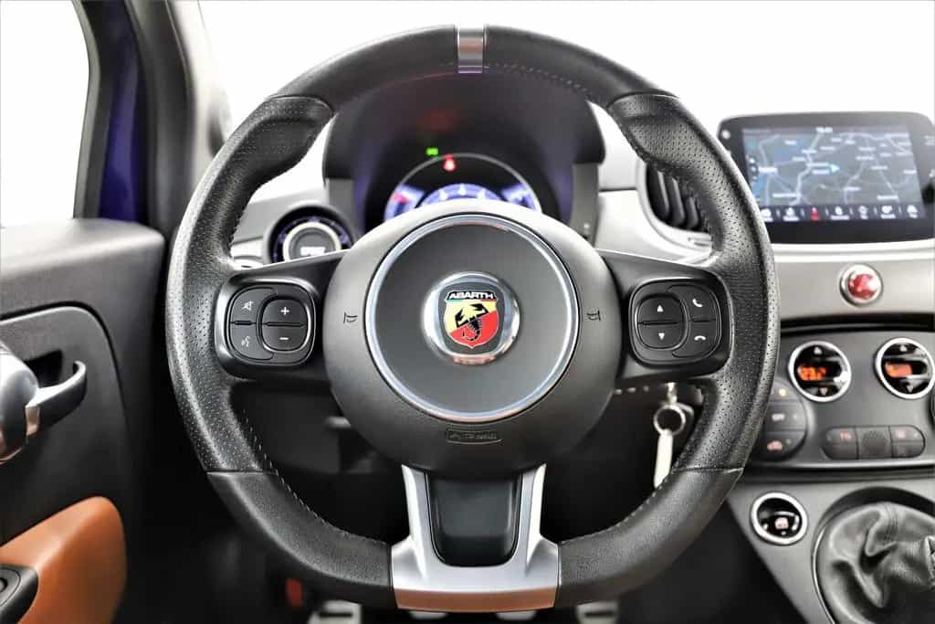 Abarth 595 Turismo 1.4 165PS ESTETICO Navi Leder PDC 07/2017-photo-12