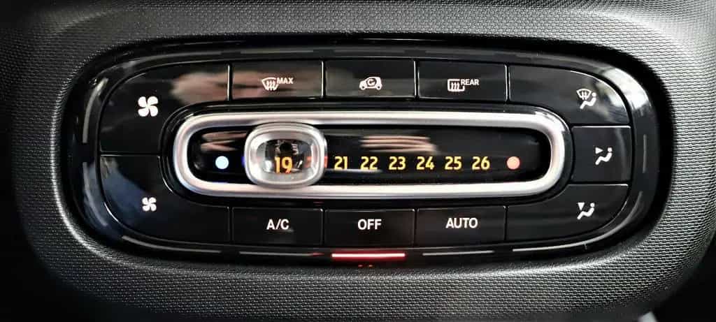 Smart ForTwo Coupe Brabus 109PS R-CAM SHZ Pano JBL 08/2016-photo-12