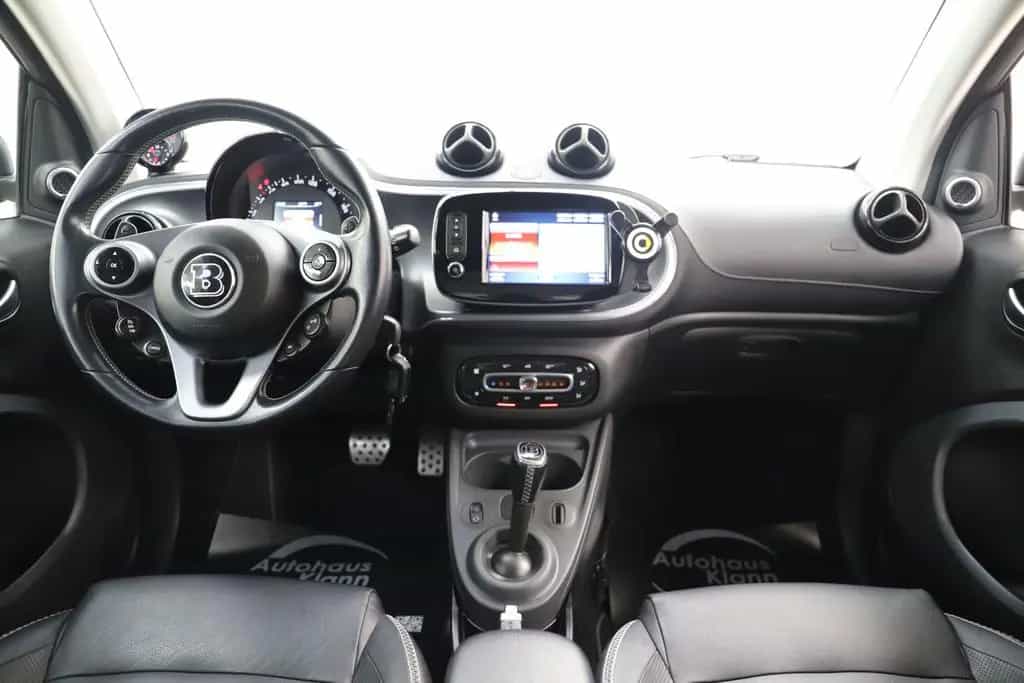 Smart ForTwo Coupe Brabus 109PS Xclusive Pano Navi JBL 12/2016-photo-11