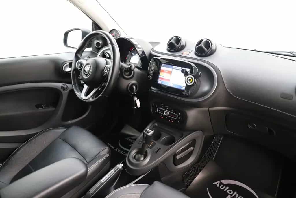 Smart ForTwo Coupe Brabus 109PS Xclusive Pano Navi JBL 12/2016-photo-13